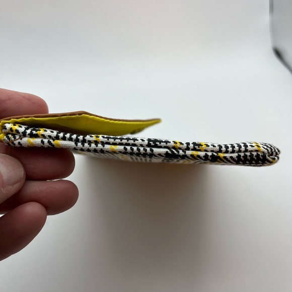 5329-PTT New IPSY Glam Cosmetics Bag Black, Yellow, & White Plaid Snap Envelope - Picture 7 of 7